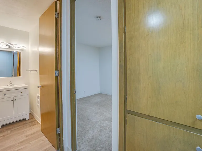 1239 SW Woods St — Photo 9