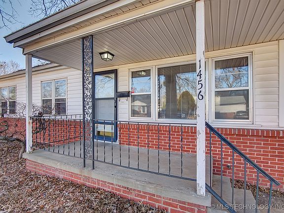 3rd image of 1456 E 52nd Pl