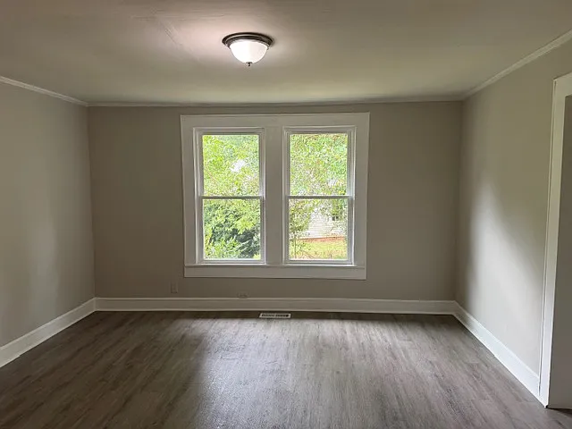 406 Stafford St — Photo 6