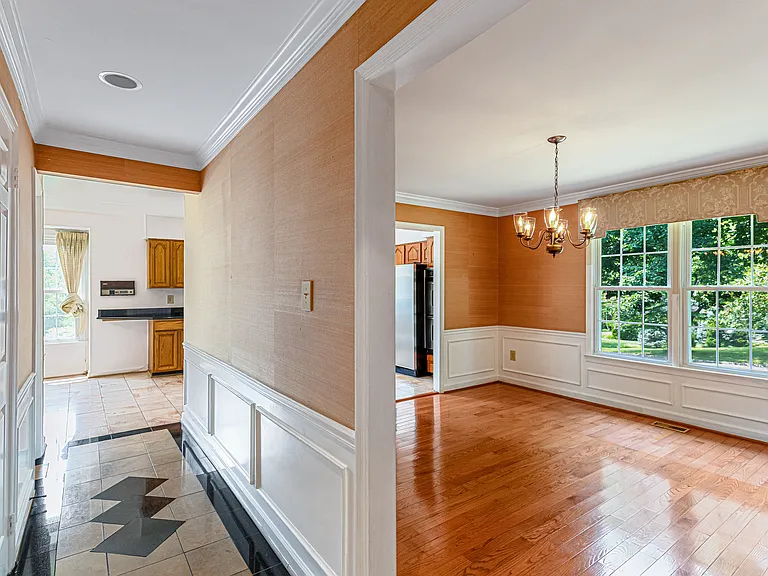 7416 Royal Dominion Dr — Photo 8
