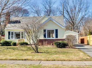 805 S Grosvenor Rd, Rochester, NY 14618