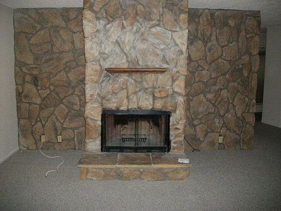 2nd image of 3958 Lakeside Dr