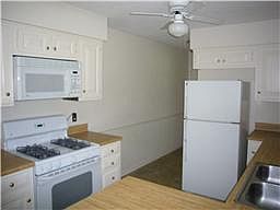 4th image of 3404 Meadowlake Ter