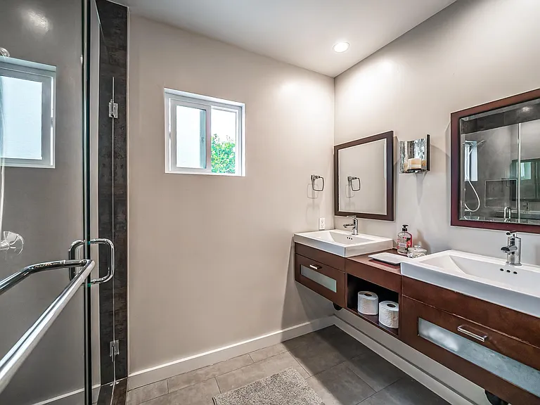 5751 Corteen Pl — Photo 22