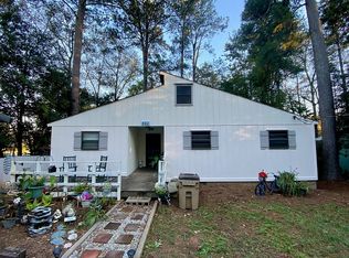 462 Lakeshore Dr, Stockbridge, GA 30281