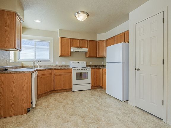 4th image of 428 1/2 Keener St