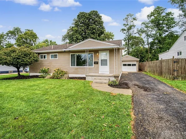 5623 Bayside Dr, Dayton, OH 45431