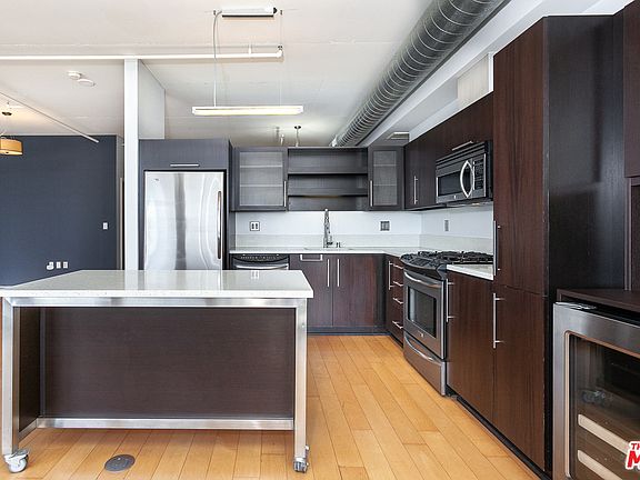 3rd image of 1100 S Hope St APT 1108