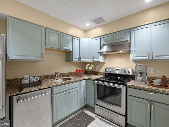 4th image of 1238 Callowhill St Suite 304