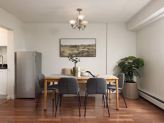 2nd image of 47 Agnes St #404