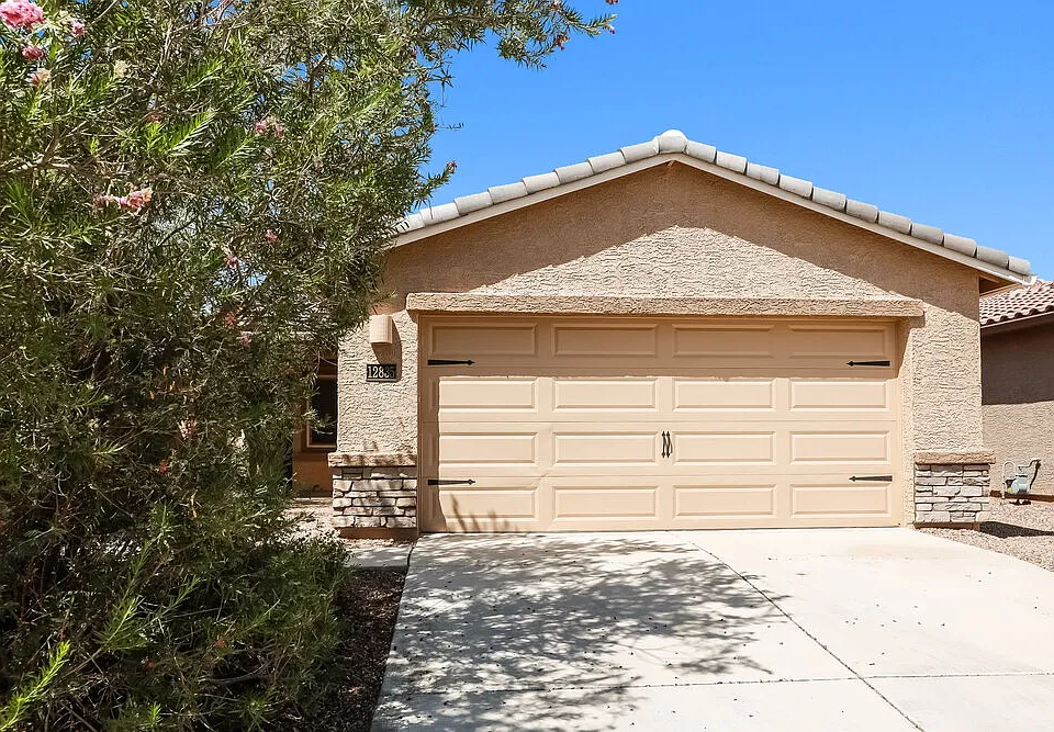 12835 N Peony Dr