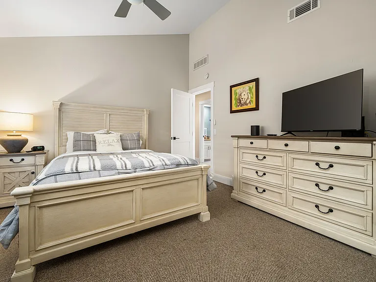 321 Bouquet Canyon Dr — Photo 22