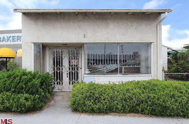 1st image of 4546 S Centinela Ave