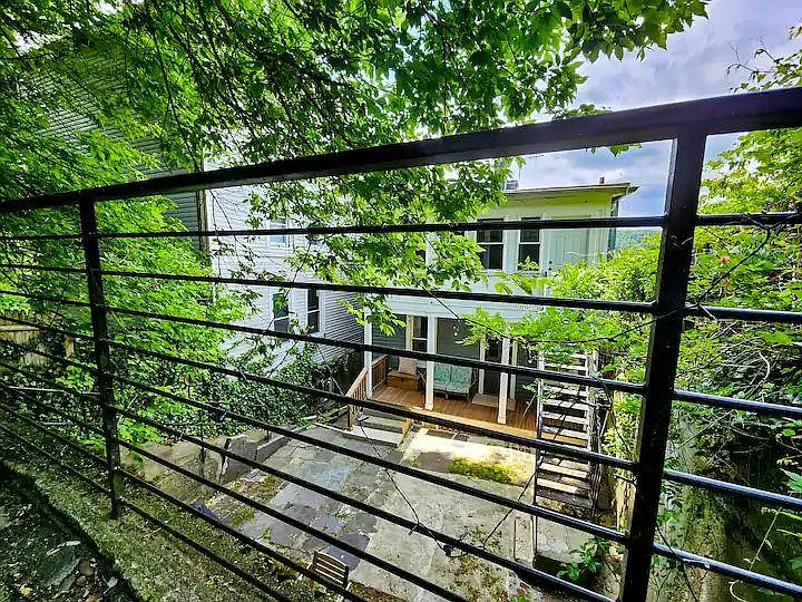 20 Ridge St #1 — Photo 10
