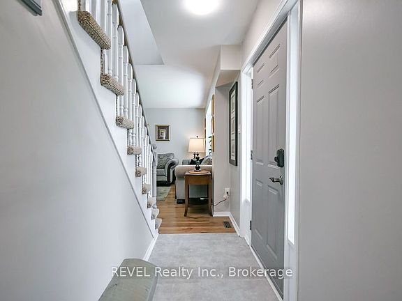 5th image of 179 Luckport Cres