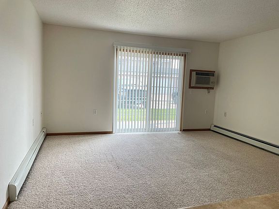 5th image of 3501 10th Ave S #106