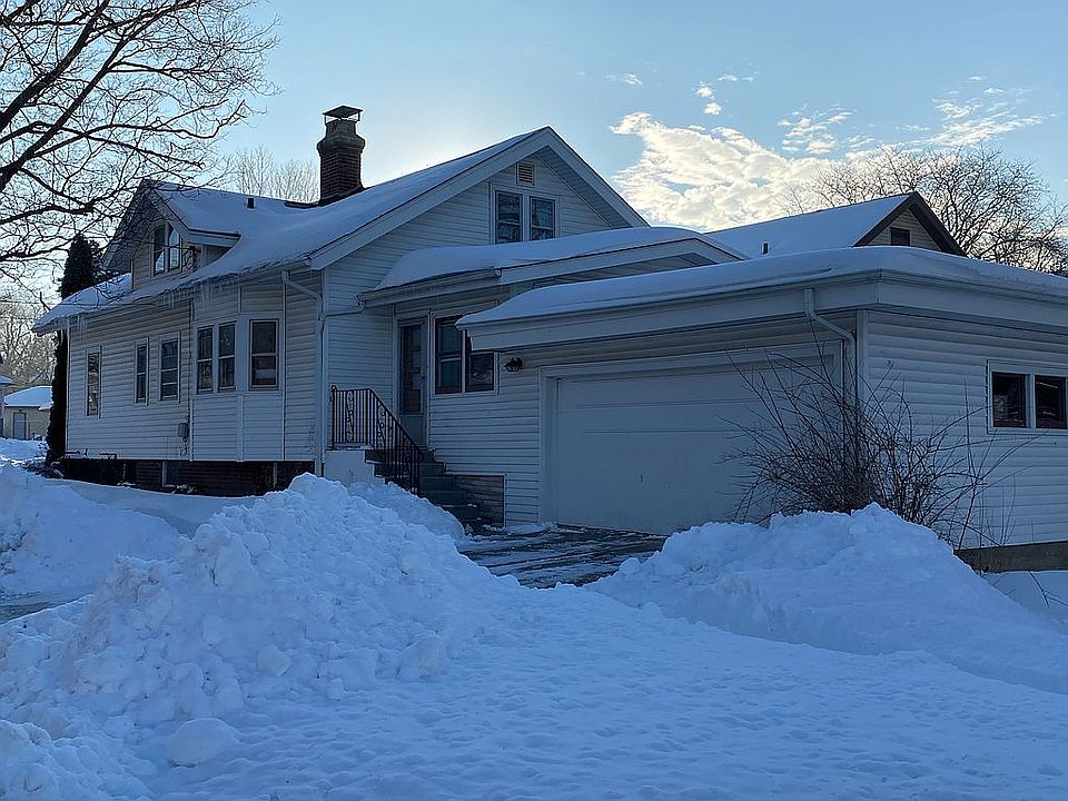 1st image of 234 N Chicago Ave