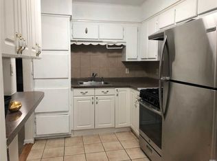 117-08 Poppenhusen Ave #2, College Pt, NY 11356