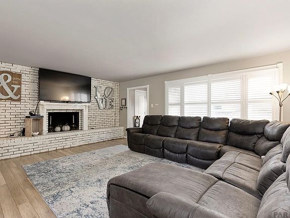 5th image of 1704 Alexander Cir