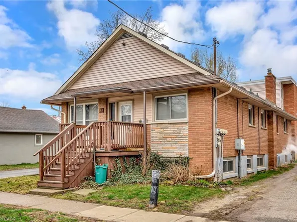 82 Albert St, Saint Catharines, ON L2R 2H1