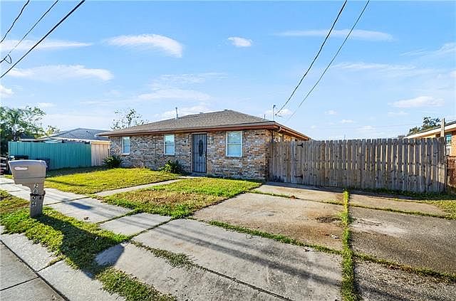1st image of 2804 Guerra Dr