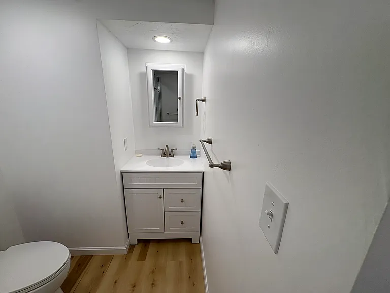 219 Seaside Ave — Photo 12