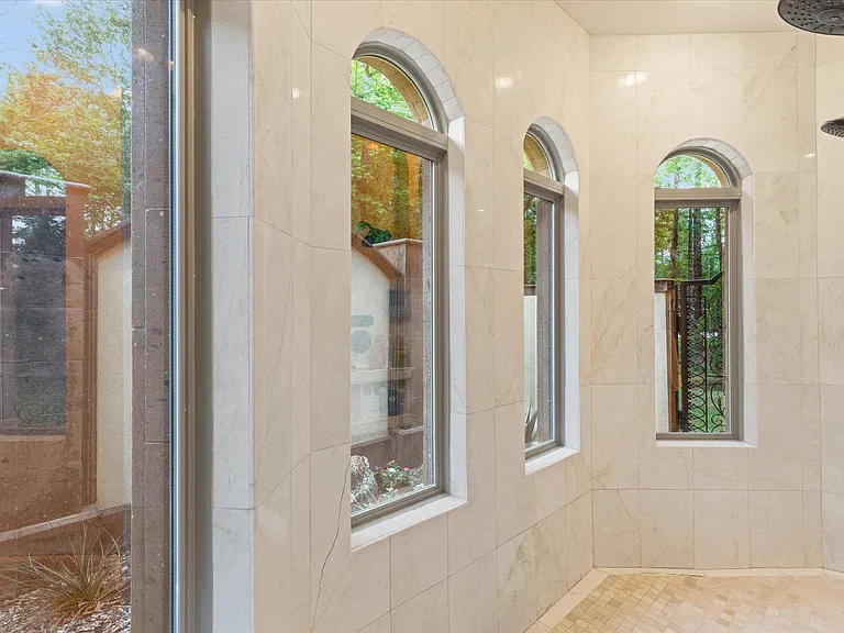 3705 Champions Ridge Ln — Photo 16
