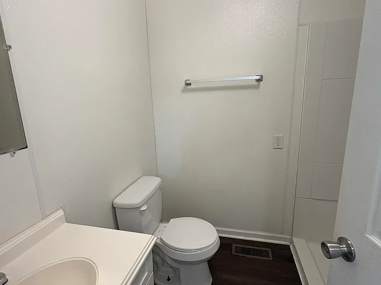 100 Debeth Plz S — Photo 8
