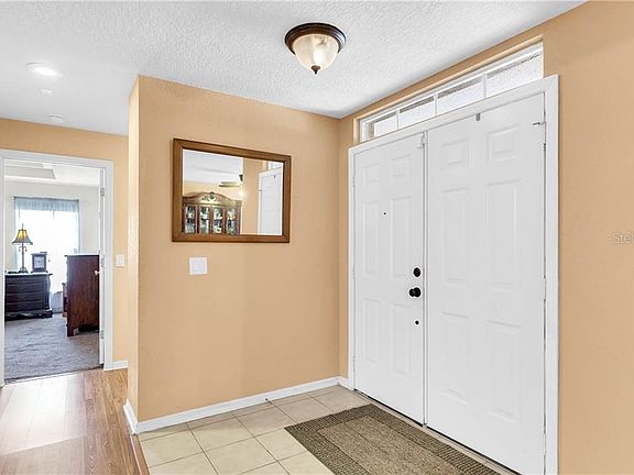 4th image of 1400 Hidden Creek Ln