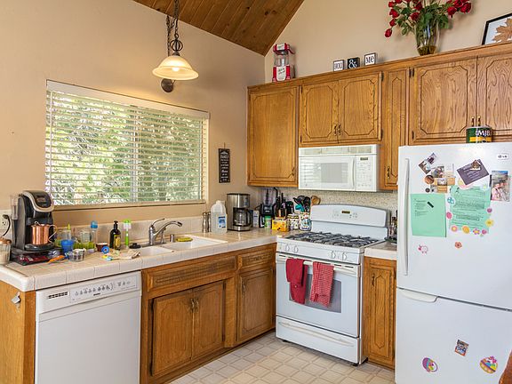 5th image of 27580 Matterhorn Dr