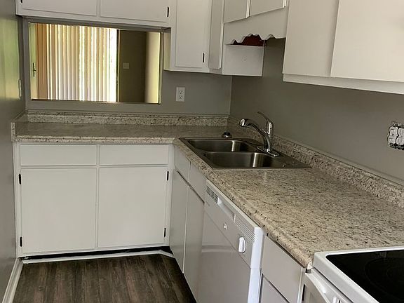 5th image of 908 W Pine St APT B