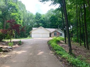 7470 N 37th St, Richland, MI 49083