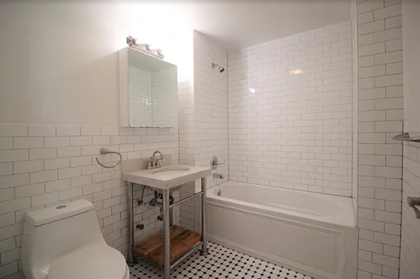 Rented by Hagstrom Management Inc | media 41