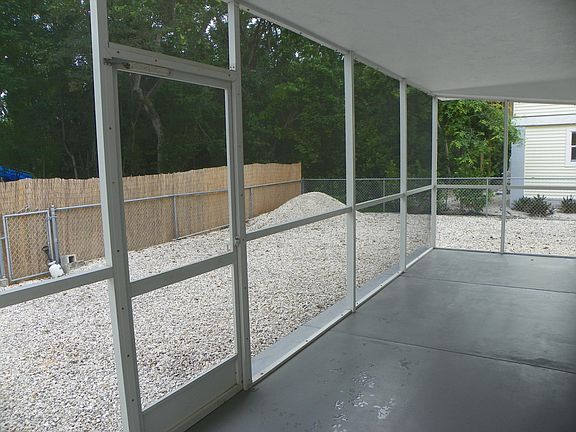 3rd image of 137 Pacific Ave