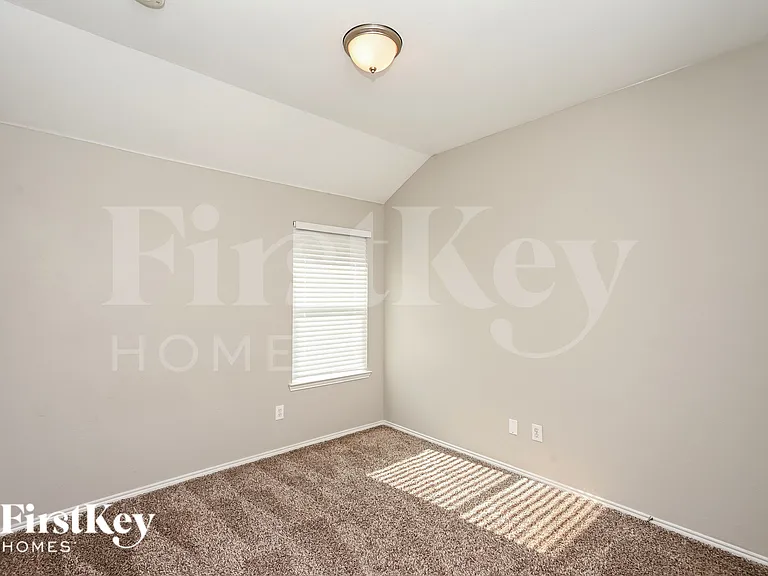 10408 Bradshaw Dr — Photo 11