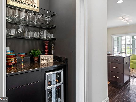 4th image of 18775 Bethpage Dr Unit 15D