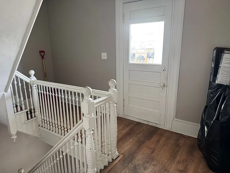 986 Smith St — Photo 15