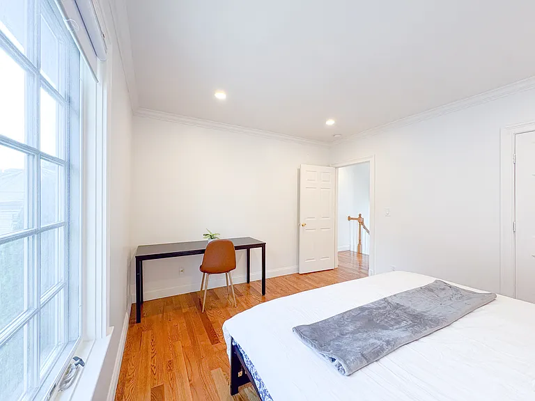87 Stephen St #1C — Photo 74
