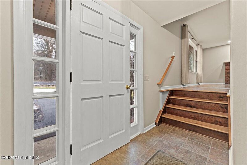 3rd image of 4077 Jockey Street