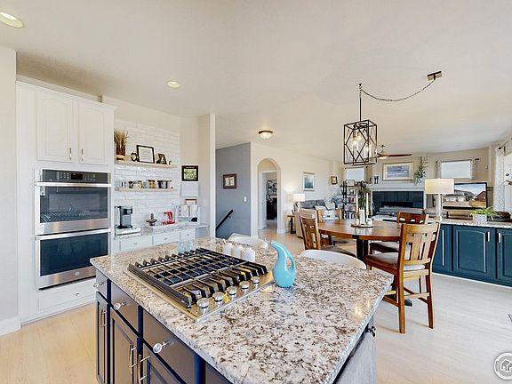 3rd image of 831 Glenarbor Cir