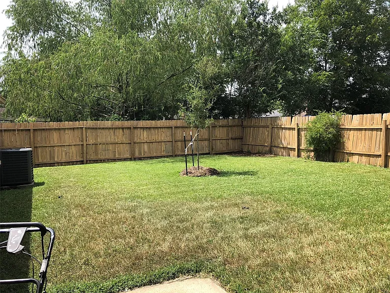 7615 Woodland West Dr — Photo 22