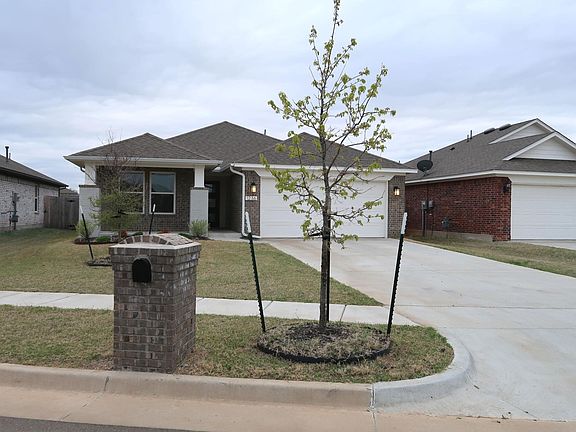 2nd image of 1236 SW 155th St