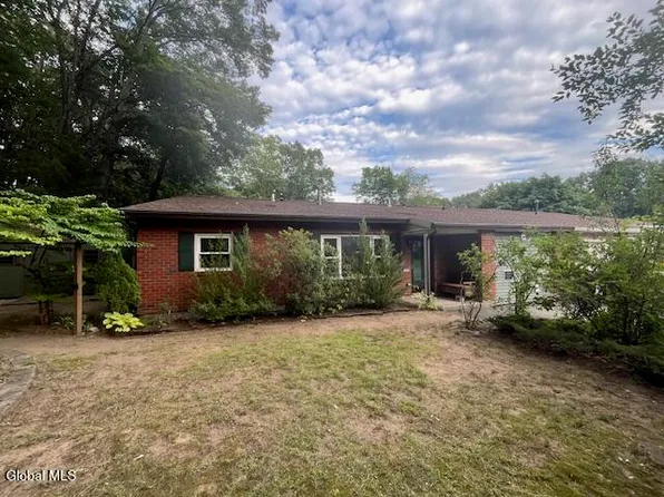 10A Spyglass Hill, Clifton Park, NY 12065