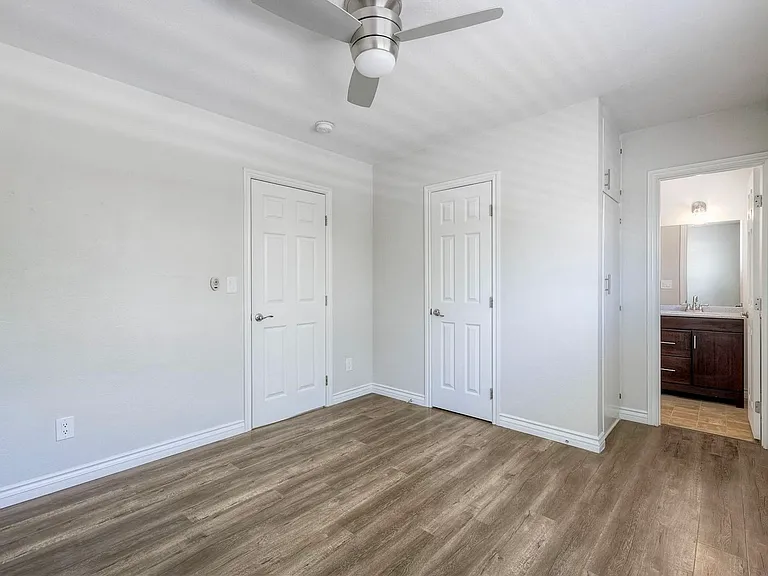 2727 G St #1/2 — Photo 2