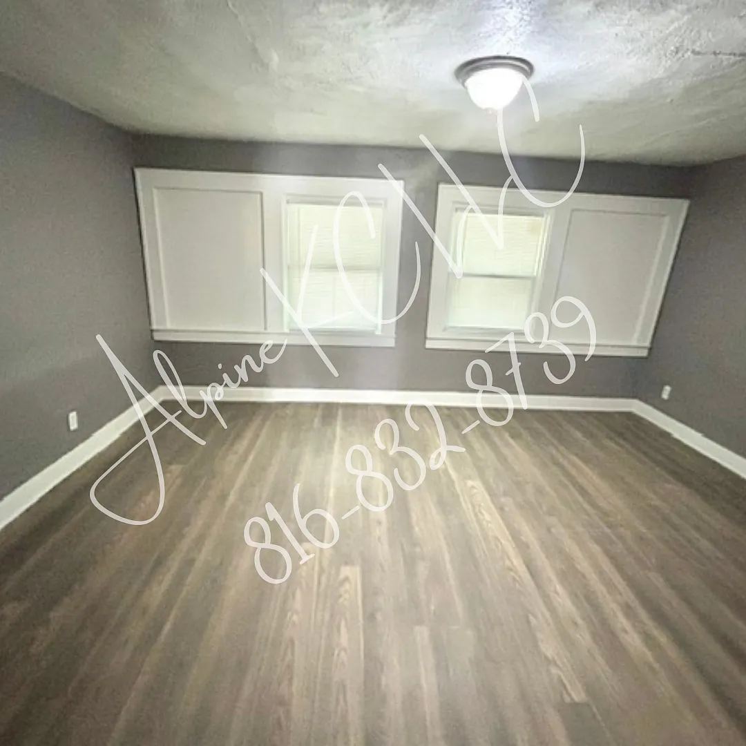 4 bed, 900 sqft, $1,025 — Photo 3