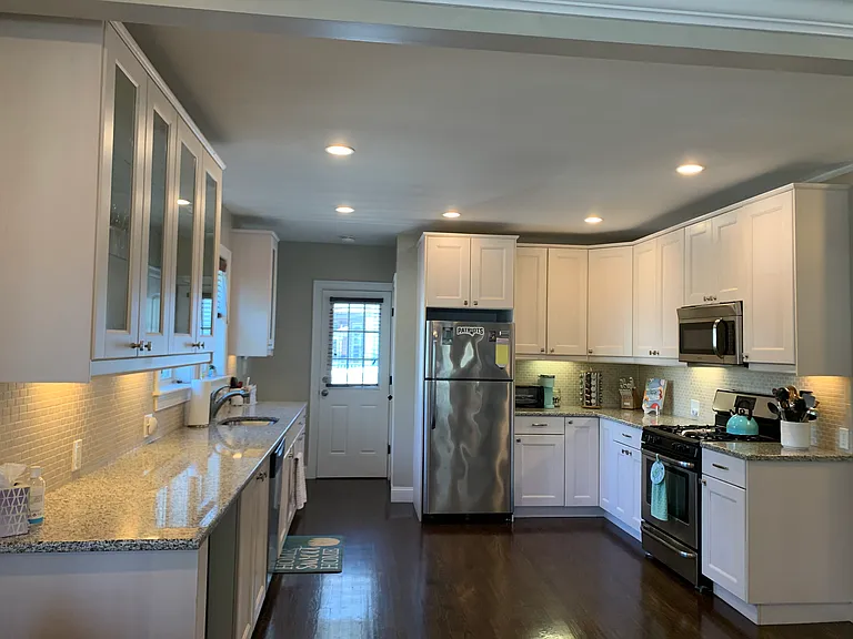 247 Park St #1 — Photo 6
