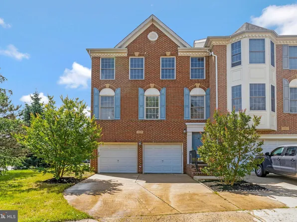 12901 Starters Ln, Fairfax, VA 22033