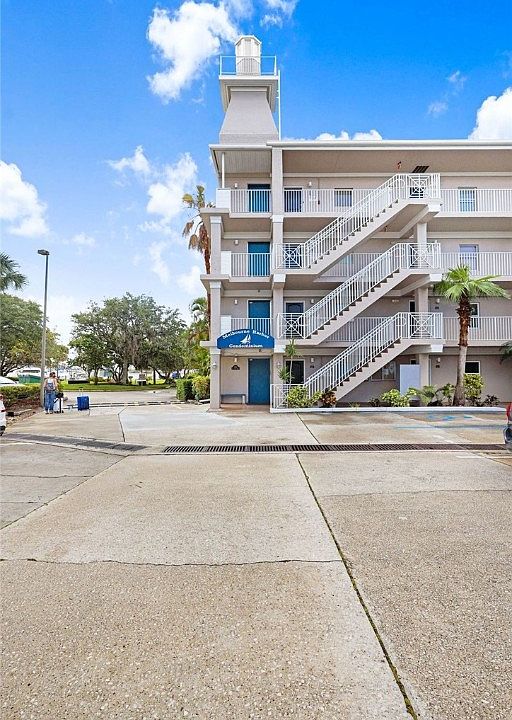 1st image of 1209 E Melbourne Ave #101