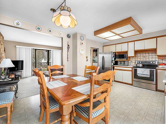 5th image of 3481 Dieppe Dr