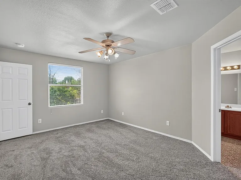 2805 Cameron Way — Photo 17